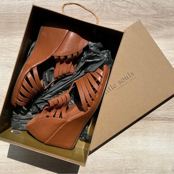 NEW Gentle Souls Wedge Sandal 7.5 - Picture 3 of 9